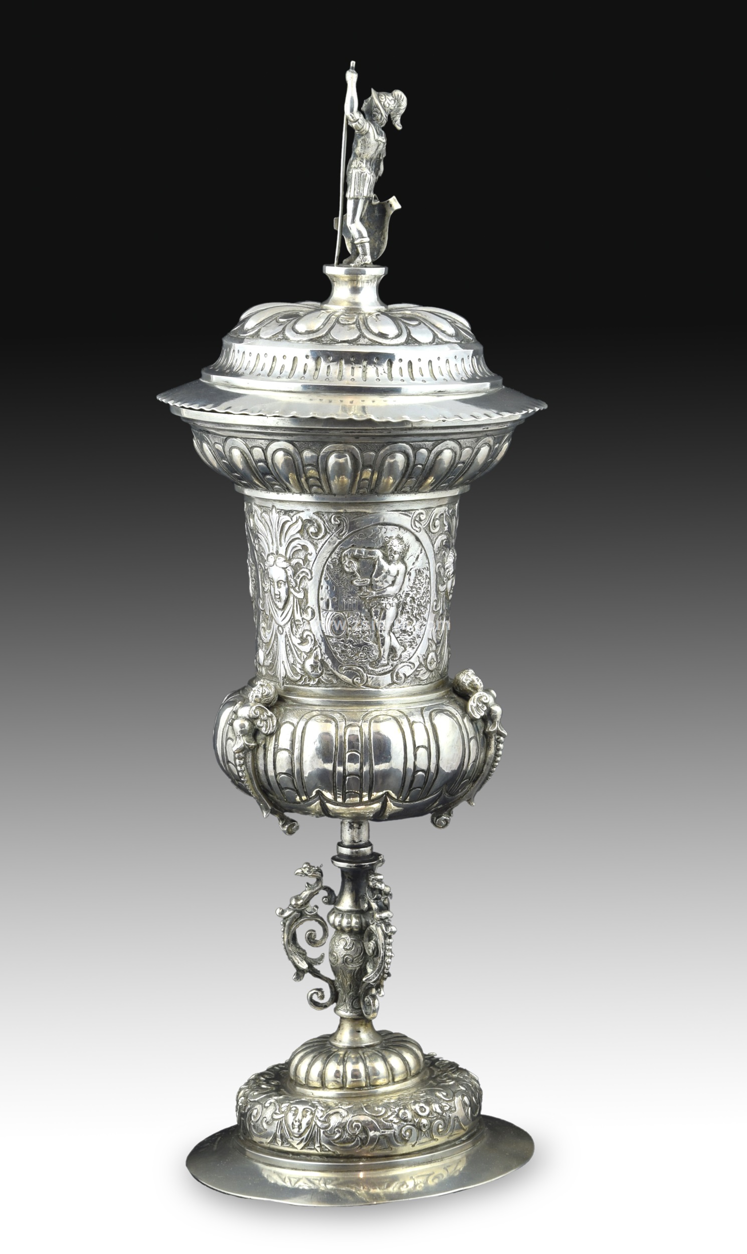 Z. Sierra Antiques and Decorative Objects ENGRAVED SILVER CUP